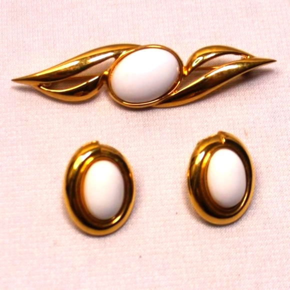 Monet Jewelry - Vintage Monet White Cabochon Pin and Matching Clip Earrings